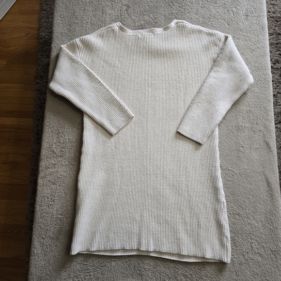 H Halston tunic sweater size small - Picture 8 of 13